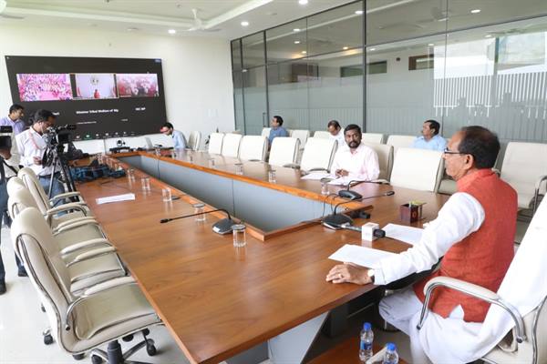 CM Shivraj : सीधी और खण्डवा जिले के सामूहिक विवाह समारोह से वर्चुअली जुड़े मुख्यमंत्री