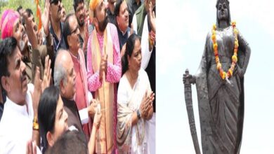 Unveiling Of The Statue : मुख्यमंत्री ने किया महारानी पद्मावती की प्रतिमा का अनावरण